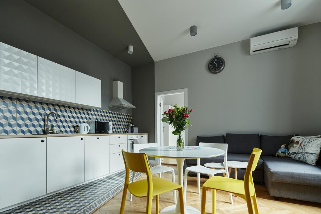 Playroom Aparthotel Krakow Exterior photo